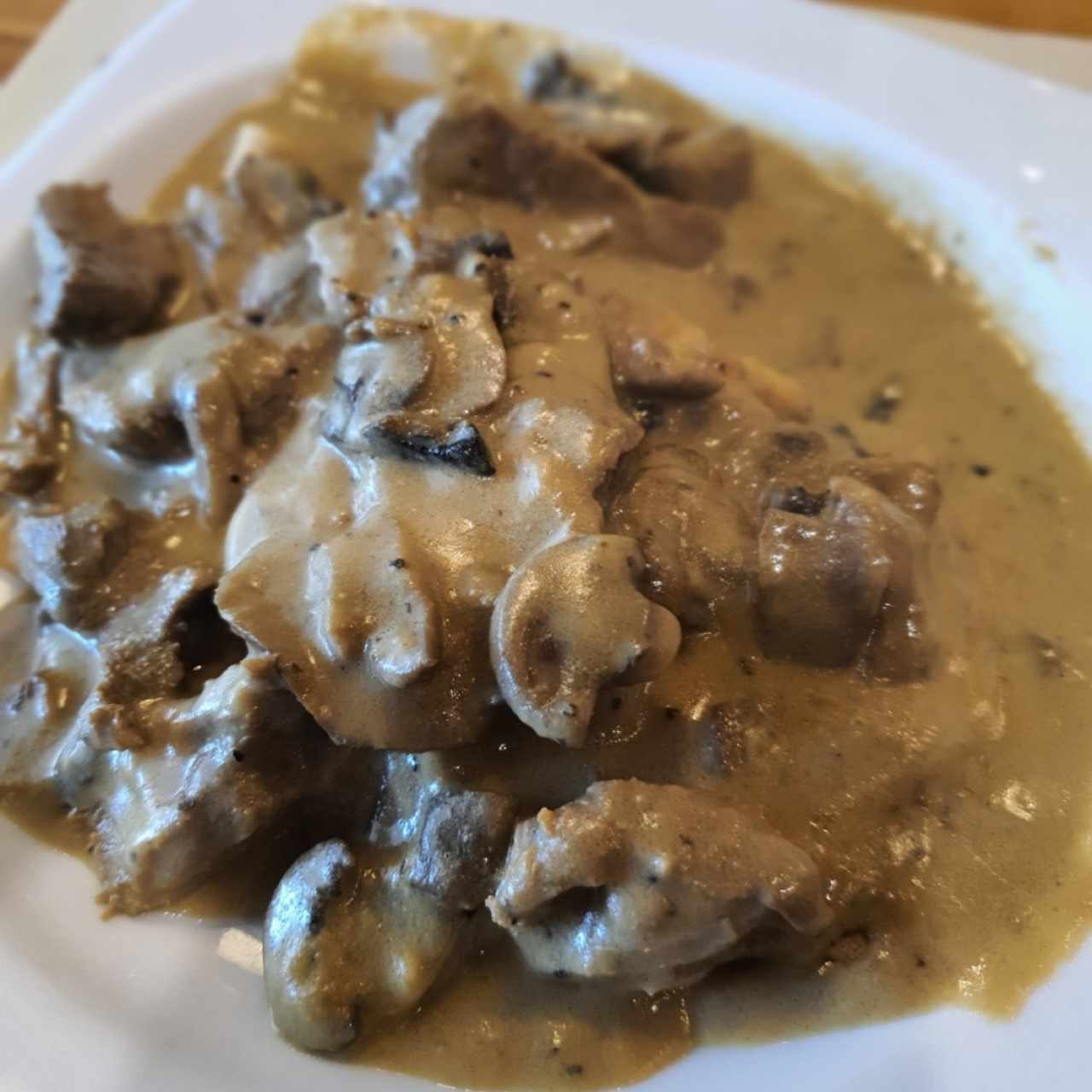 Crepes stroganoff con champiñones 