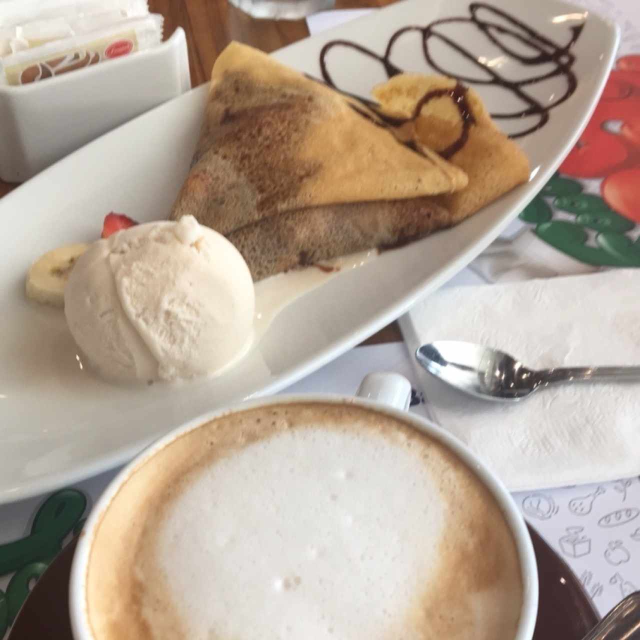 Crepe Fondue y Capuccino