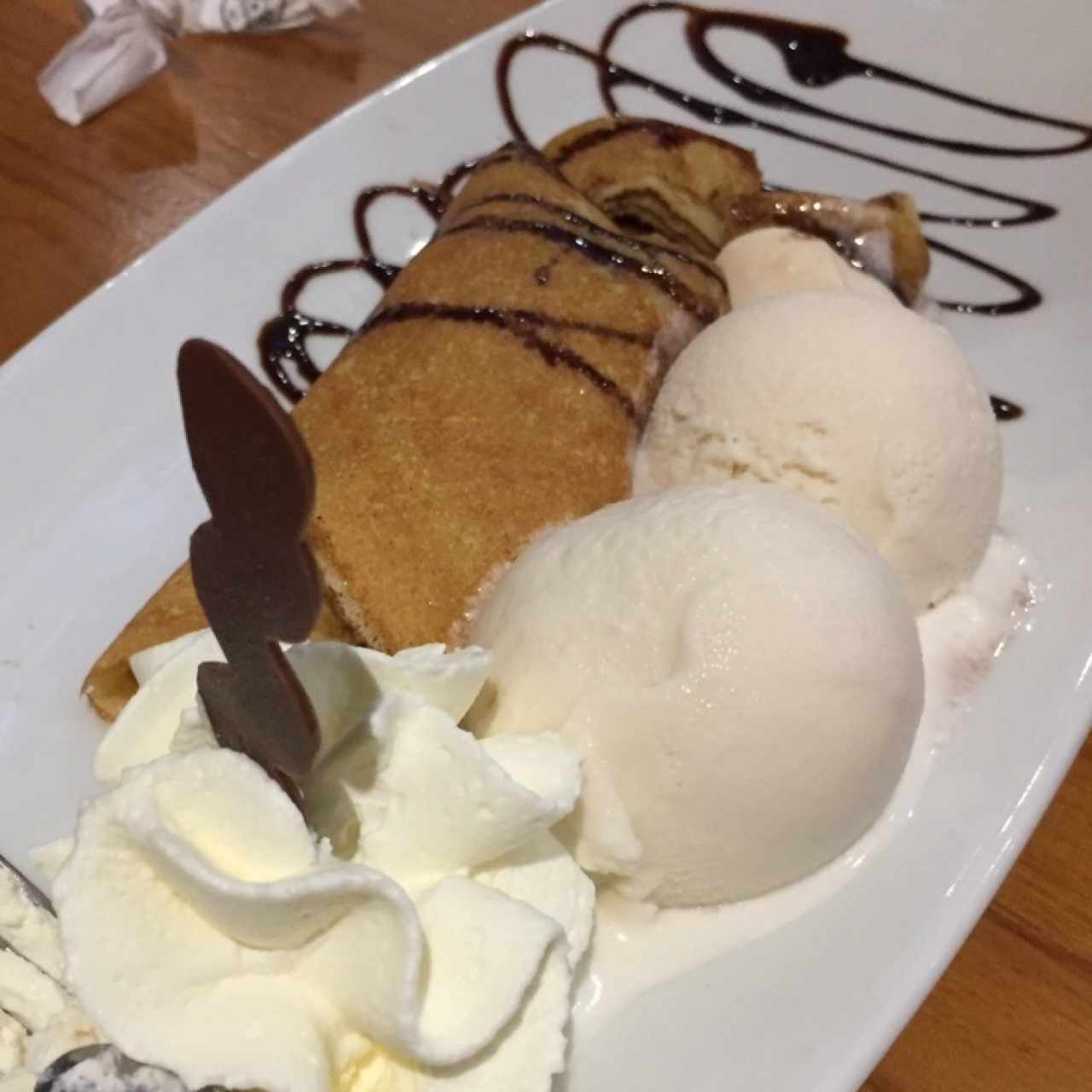 Crepe de Banana y Nutella con Helado de Vainilla