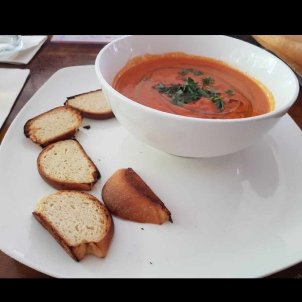 sopa de tomate