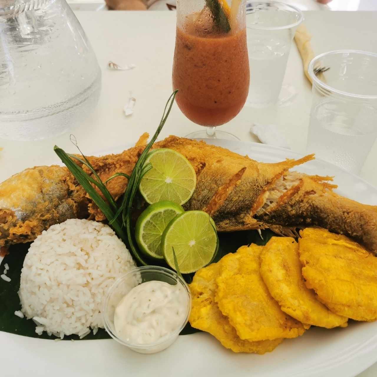 Pescado frito entero 