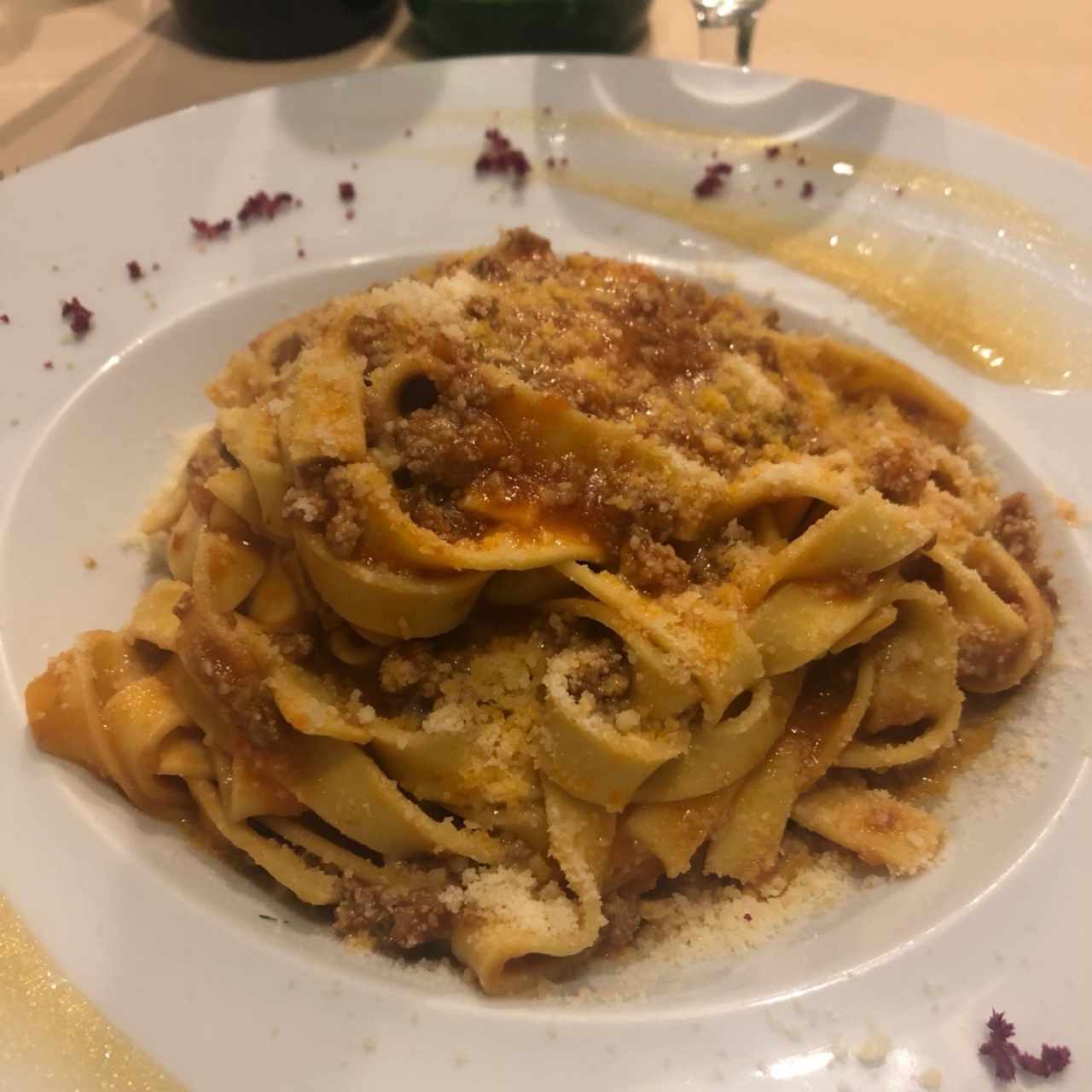 PASTAS - FETTUCCINE AL RAGÚ