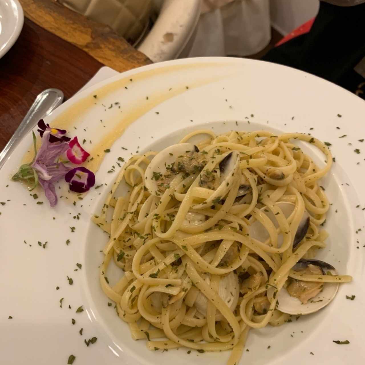 PASTAS - LINGUINE ALLE VONGOLE