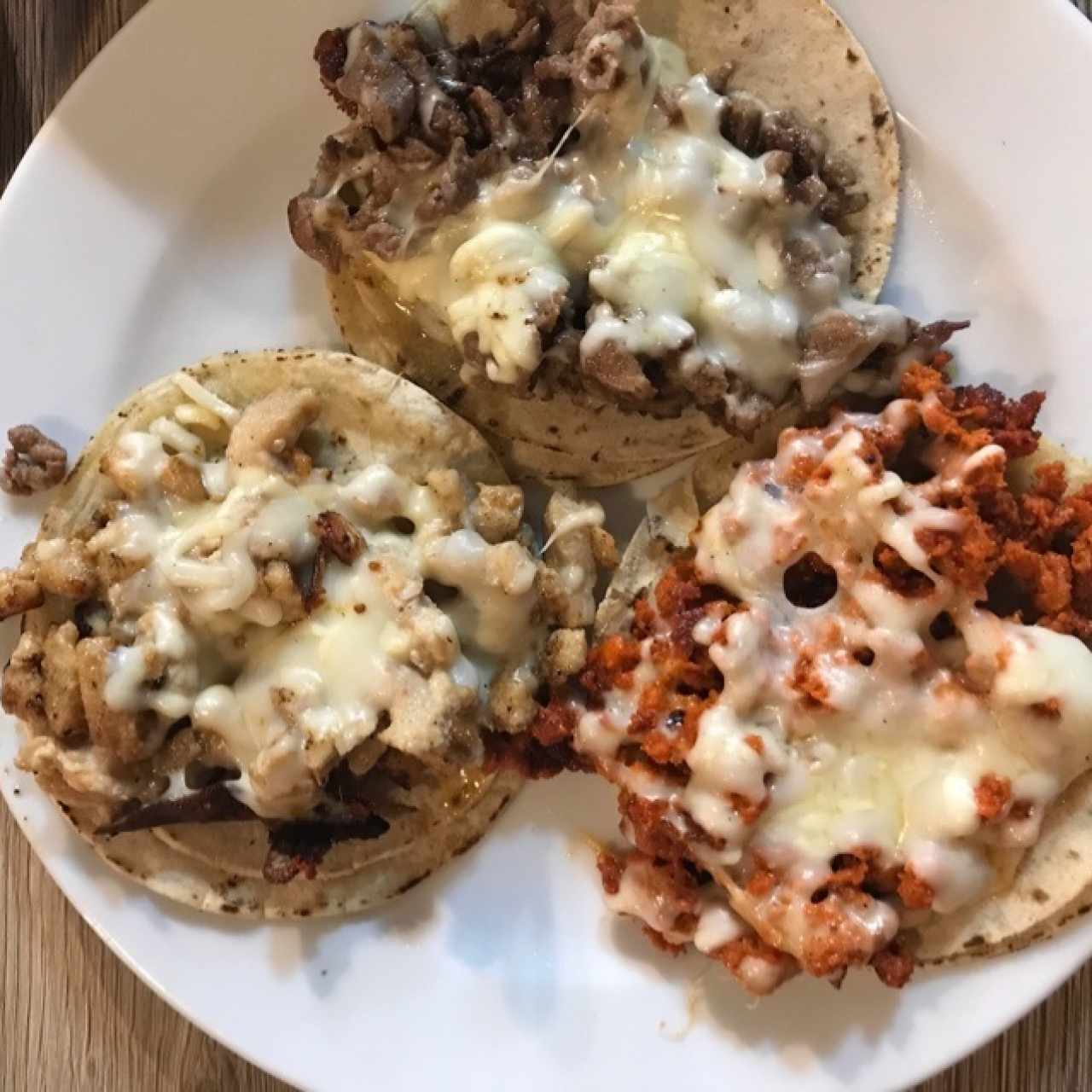 Tacos de Bistec y Pastor con queso