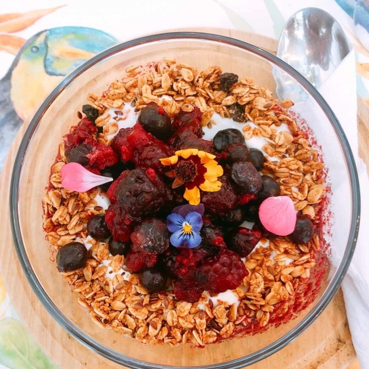 yougurt bowl de frutos del bosque