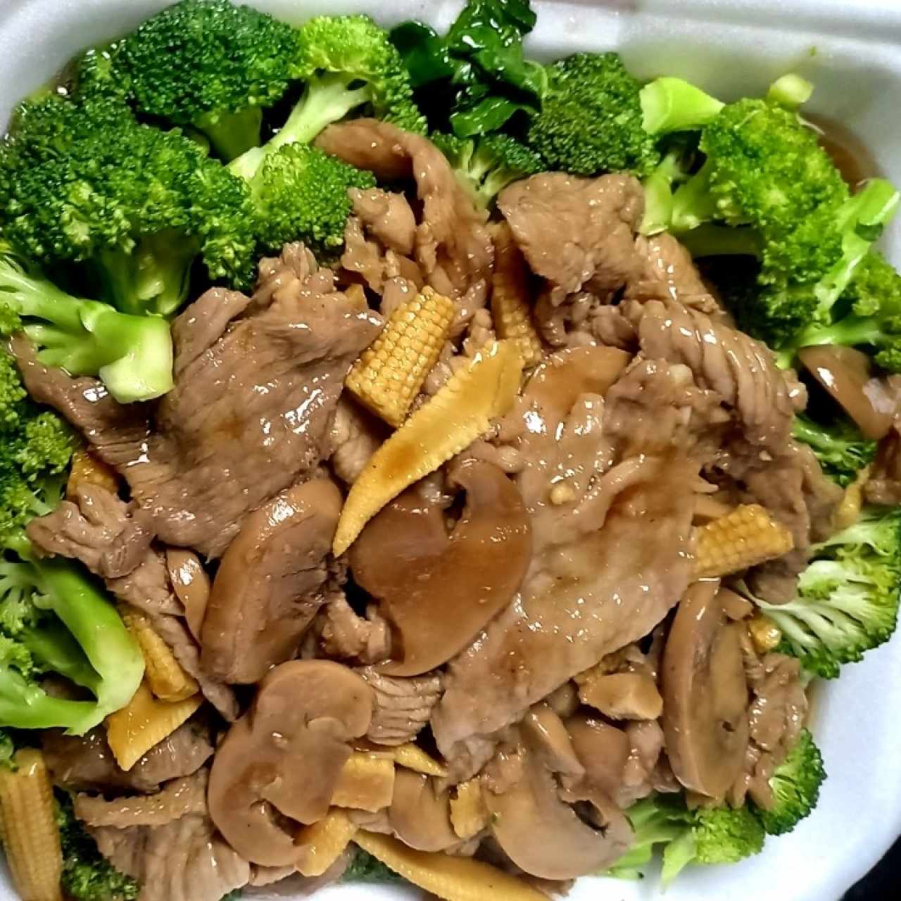 carne con brocoli