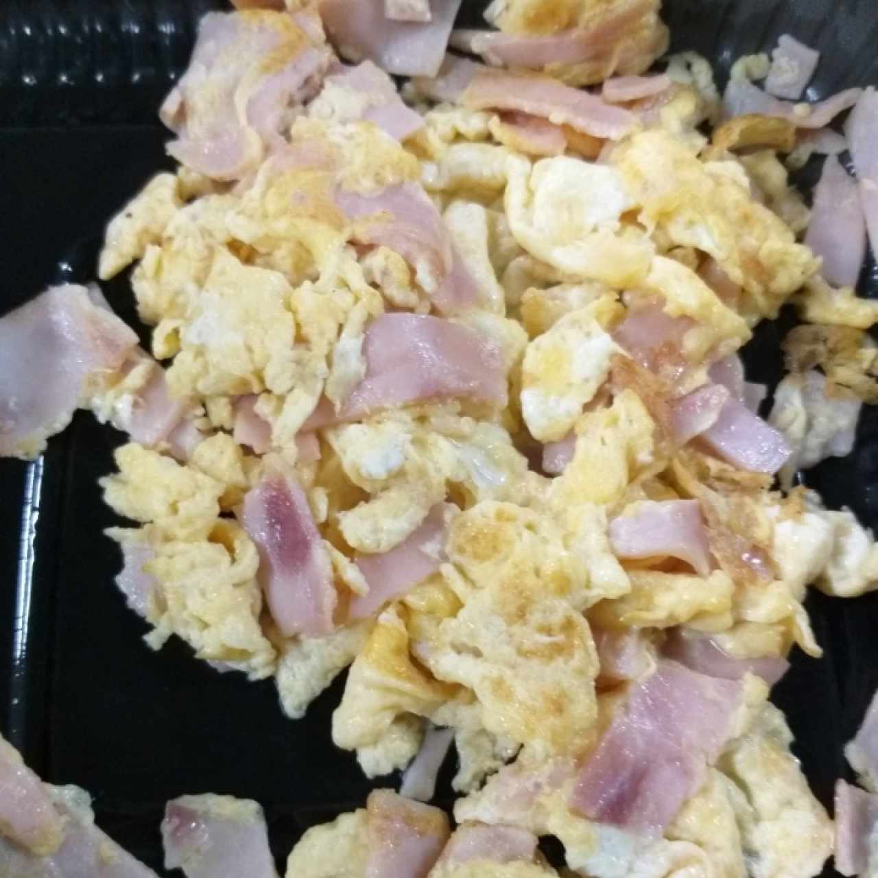 huevos revueltos con jamon