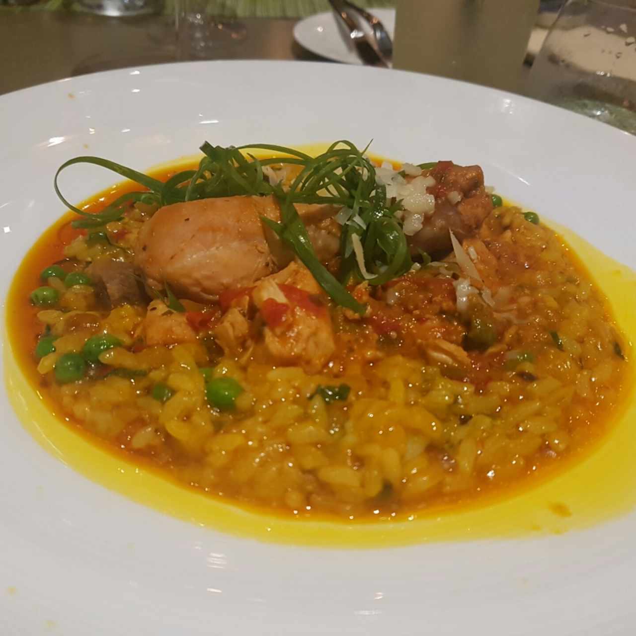 POLLO GUISADO CON SABOR A PANAMÁ