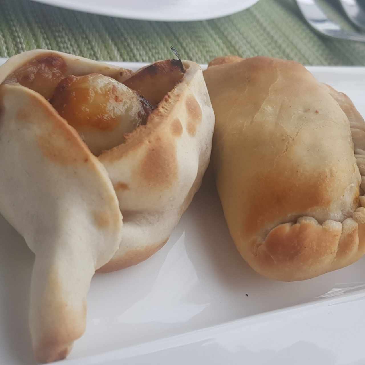 APPETIZERS - EMPANADA DUO