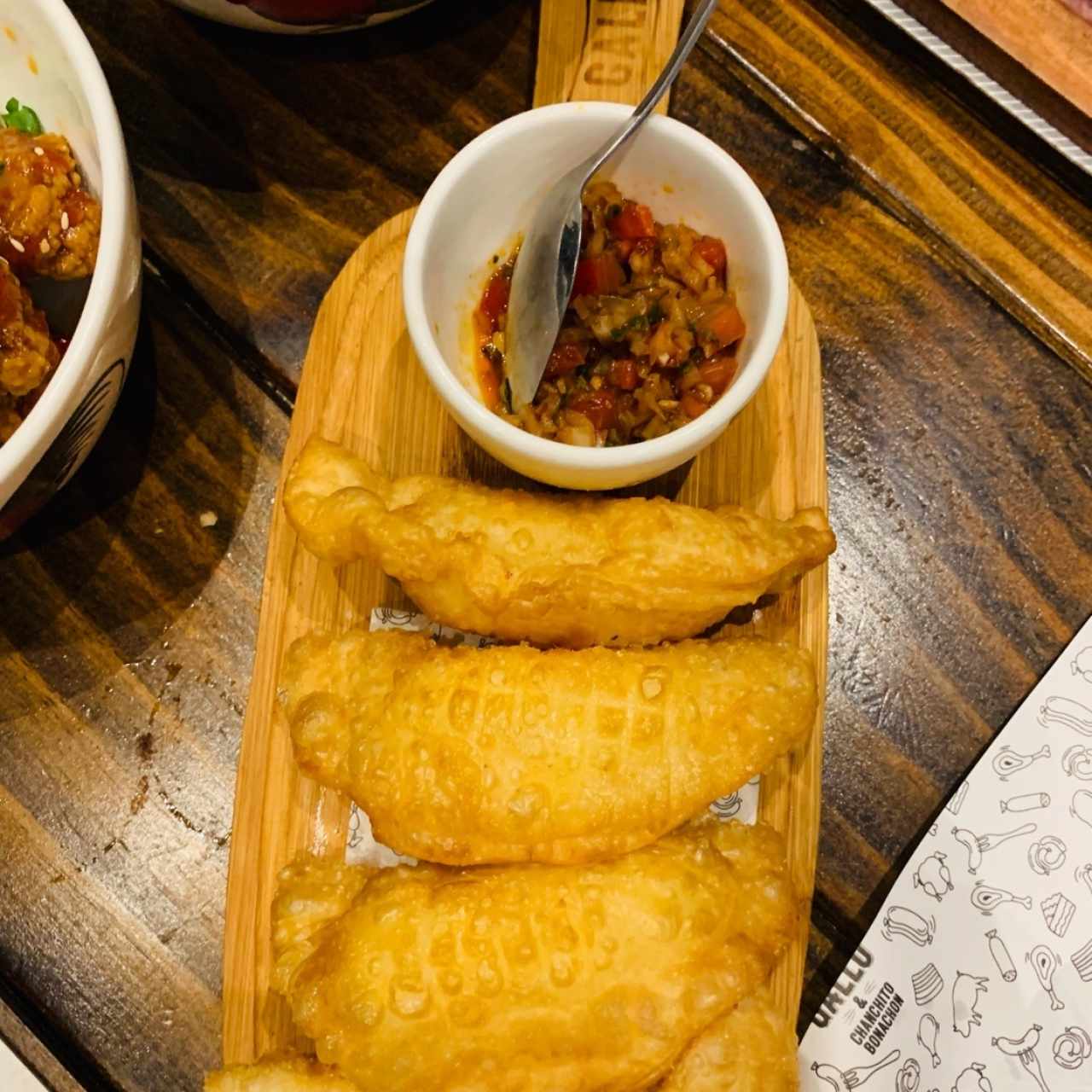 Empanadas de queso fritas