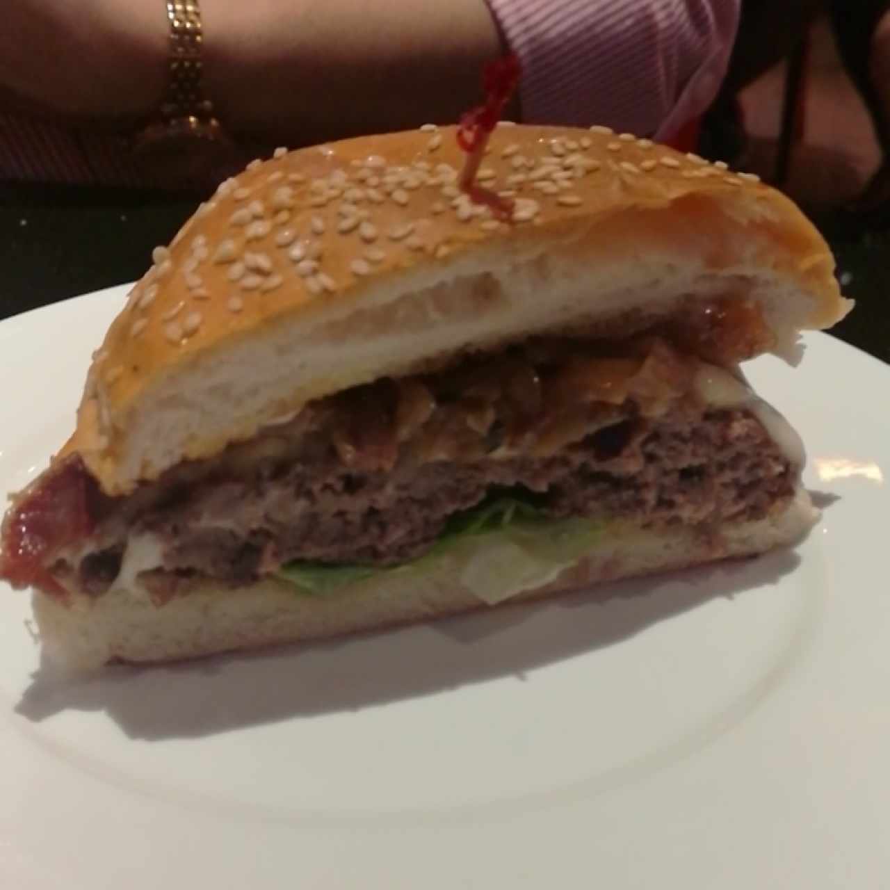 Hamburguesa (partida en dos)