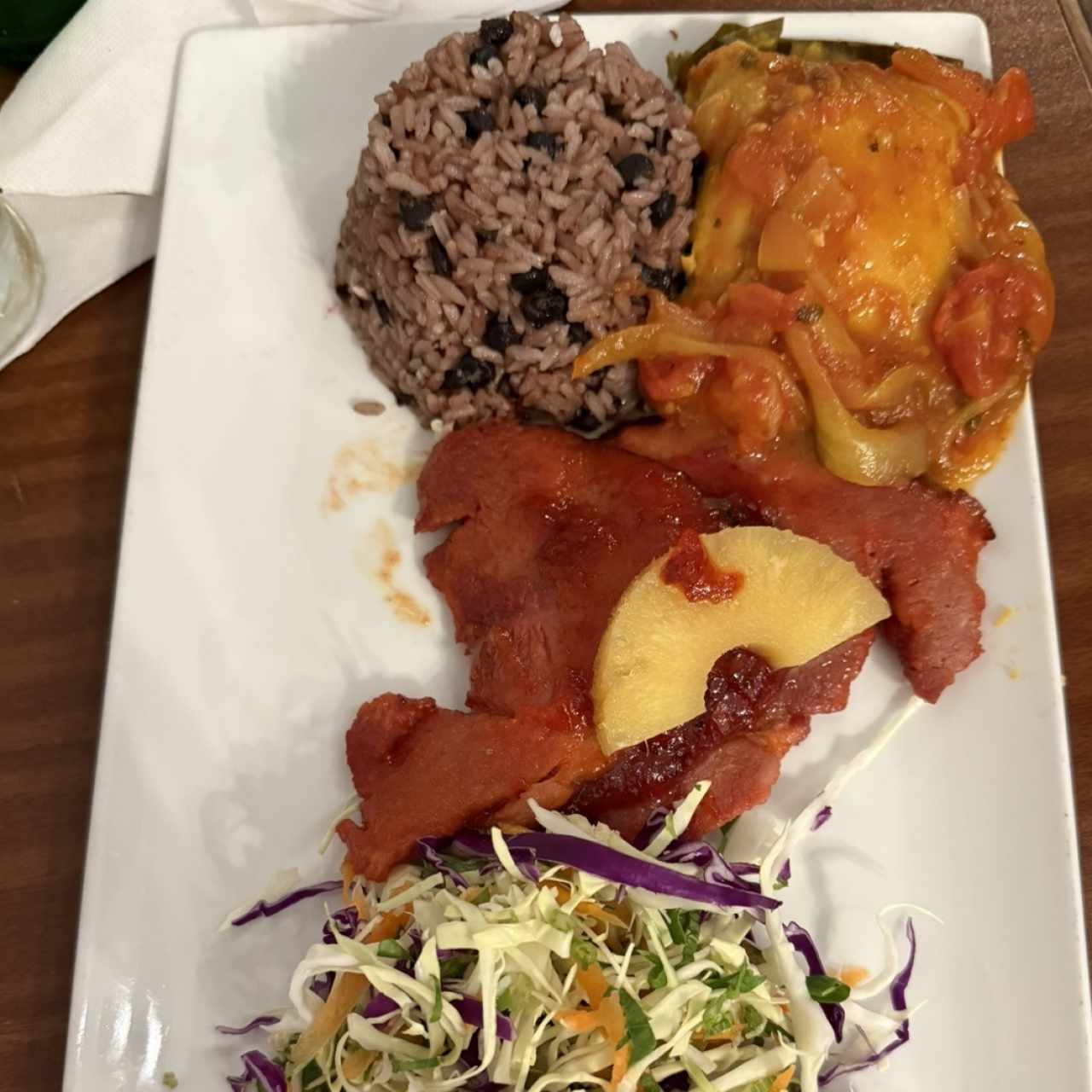 Menú navideño jamos y arroz con guandu 