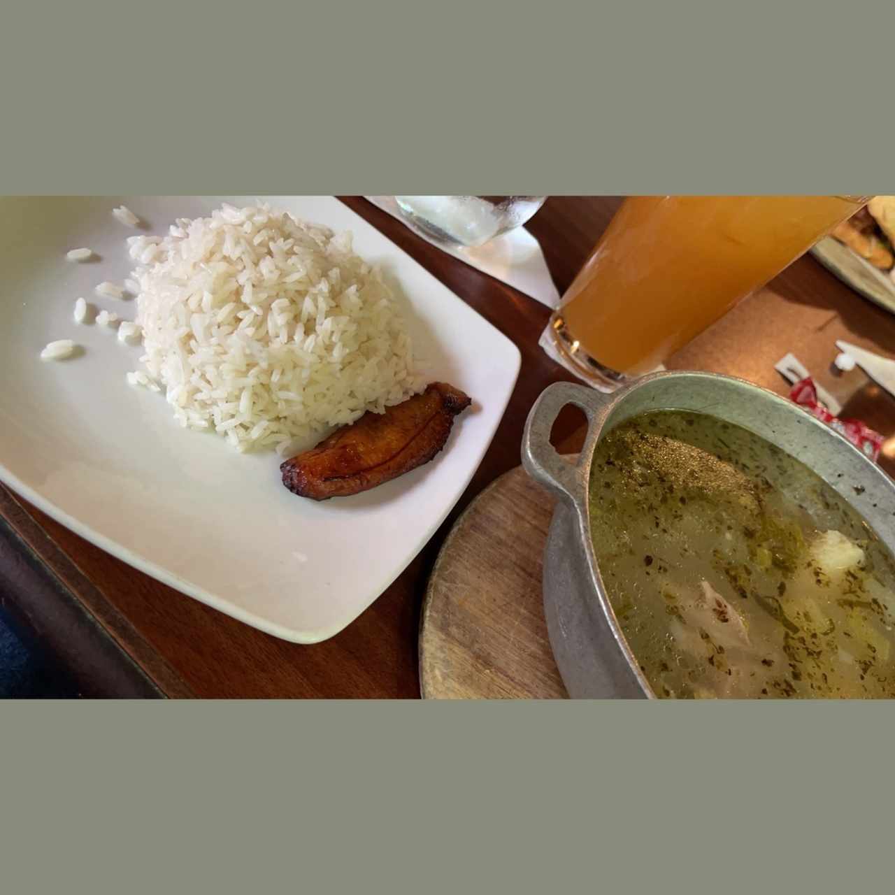 Sancocho con arroz blanco