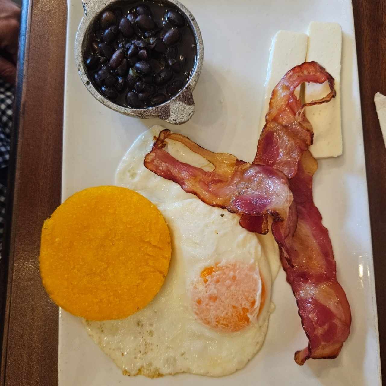 Desayuno Típico Trapiche