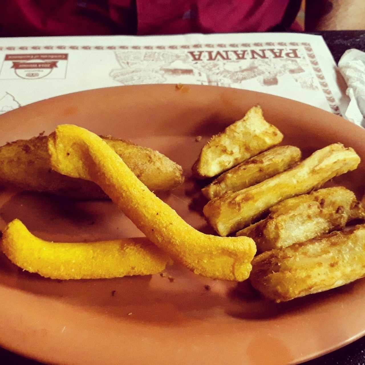 almojabanos y yuca frita