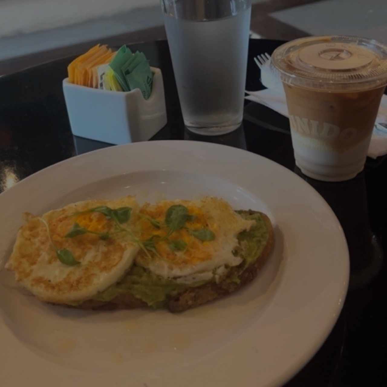 DESAYUNO - AVOCADO TOAST