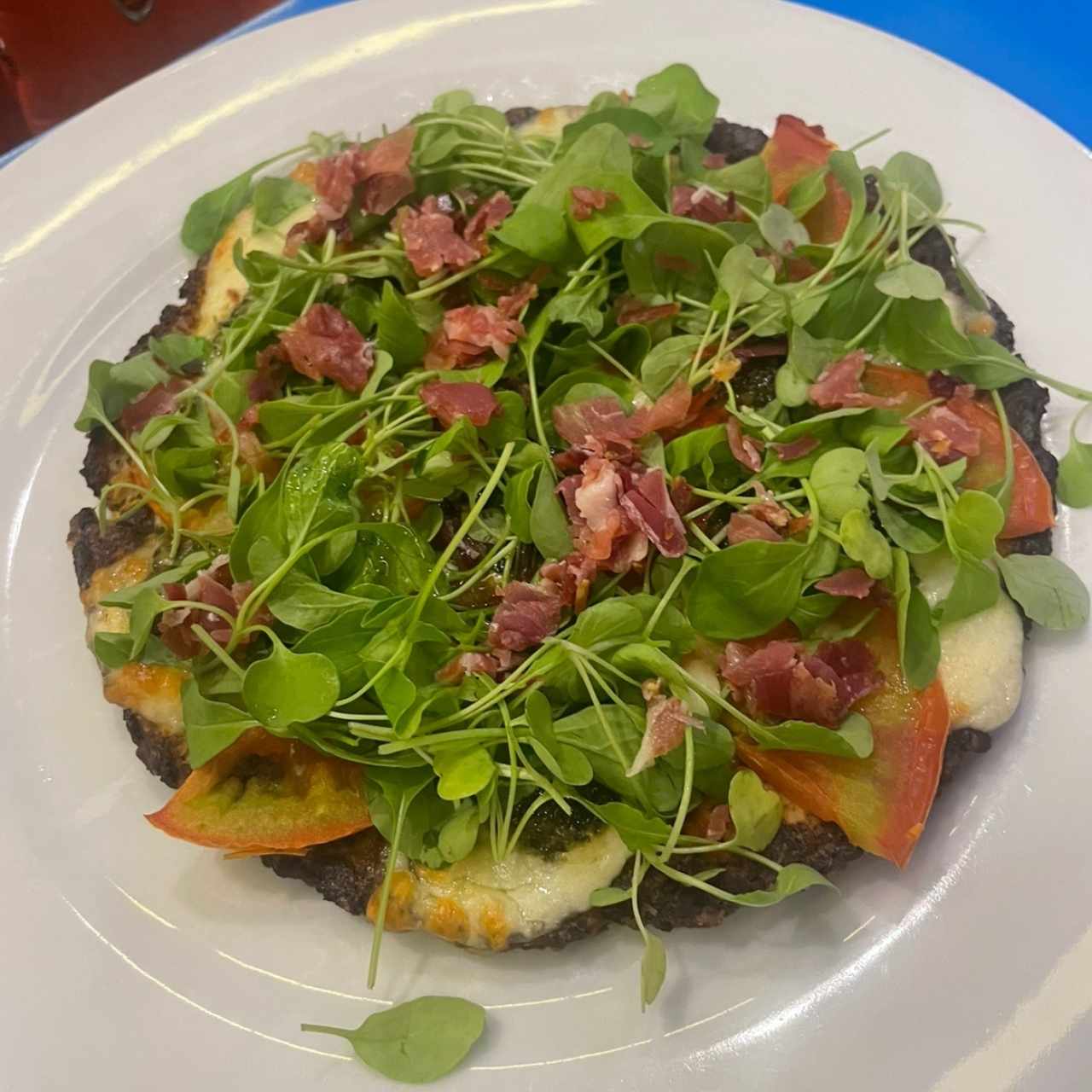 Pizza de coliflor de jamón