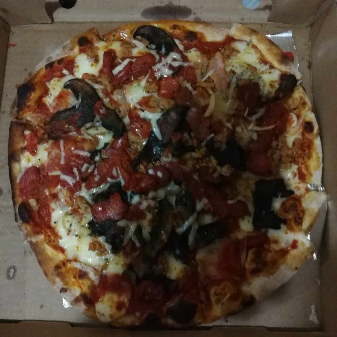 Pizza salvaje con extra de hongos Portobelo 