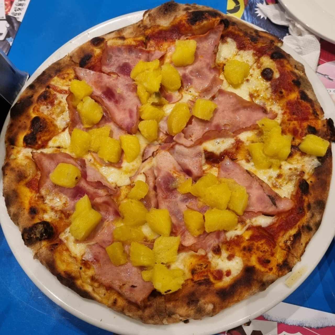 Pizzas Clásicas - Hawaiana