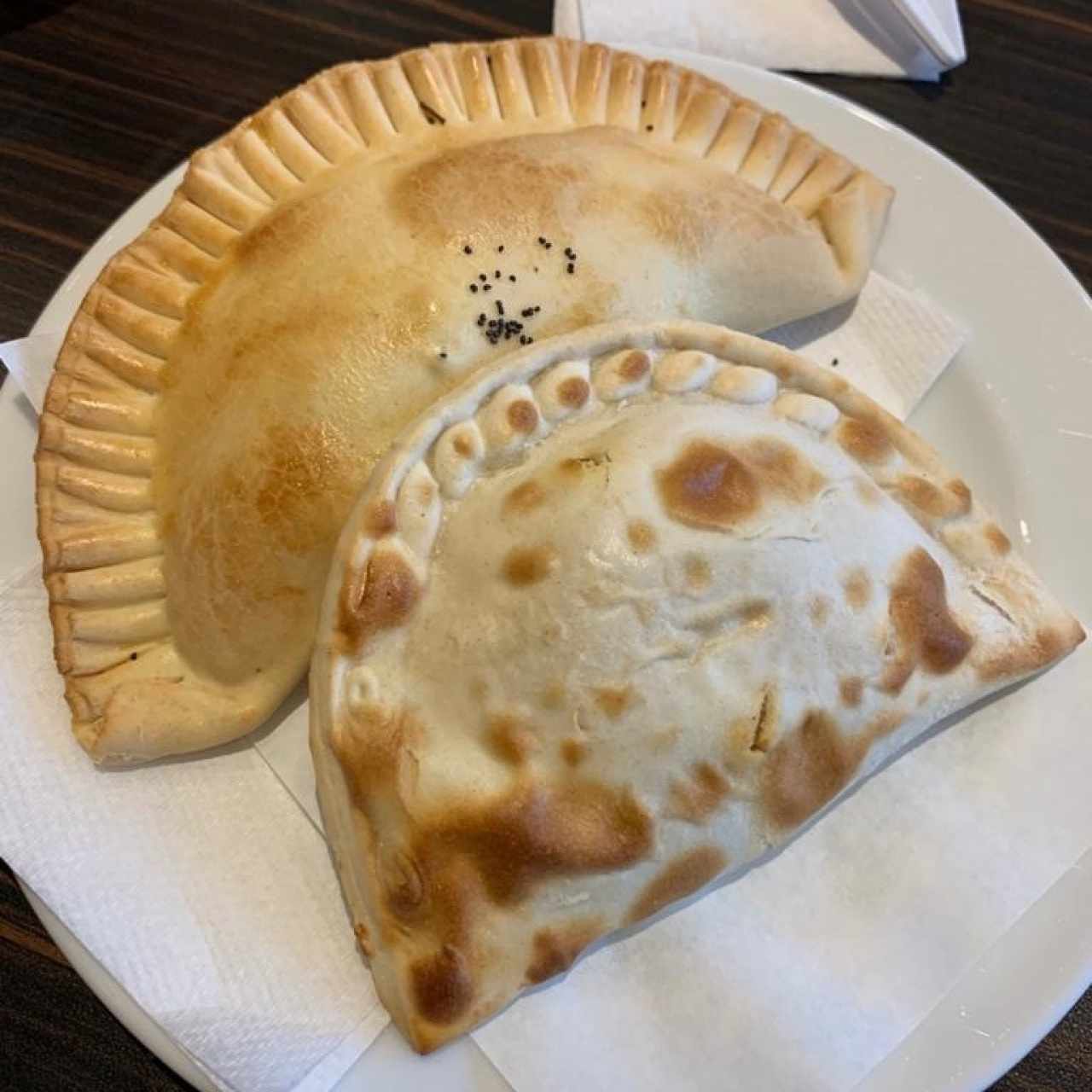 Empanadas de Bistec Encebollado y de Carne Molida Picante