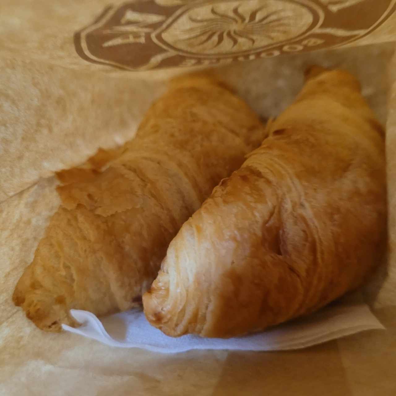 PASTELERÍA SALADA - Croissant de Mantequilla