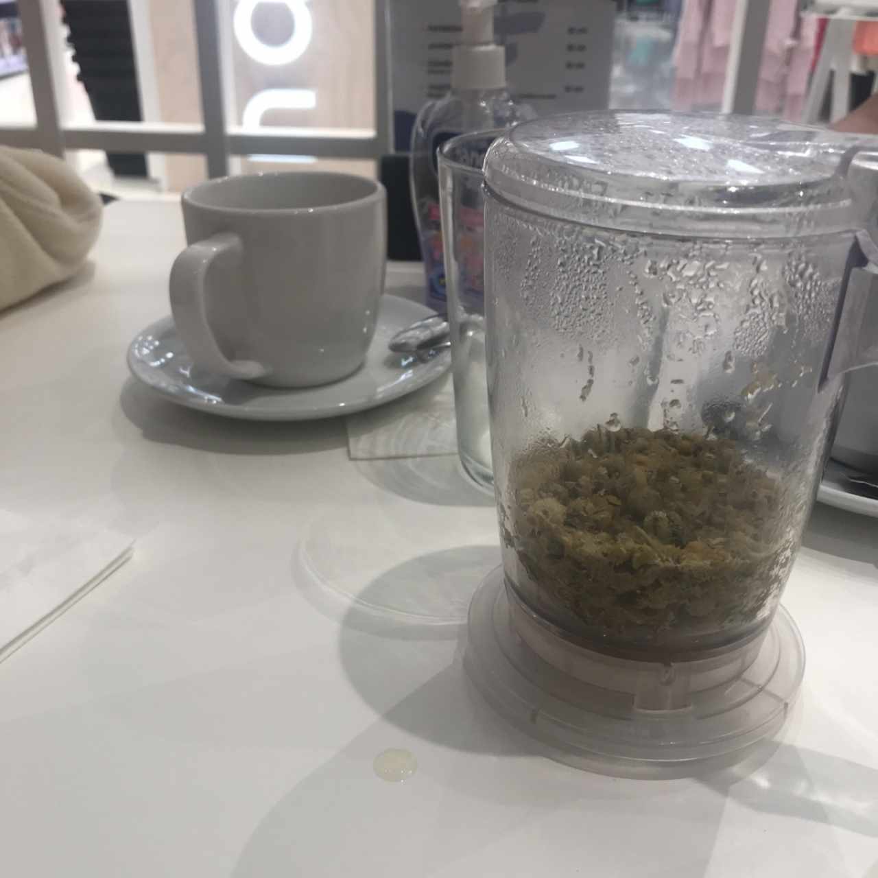 té