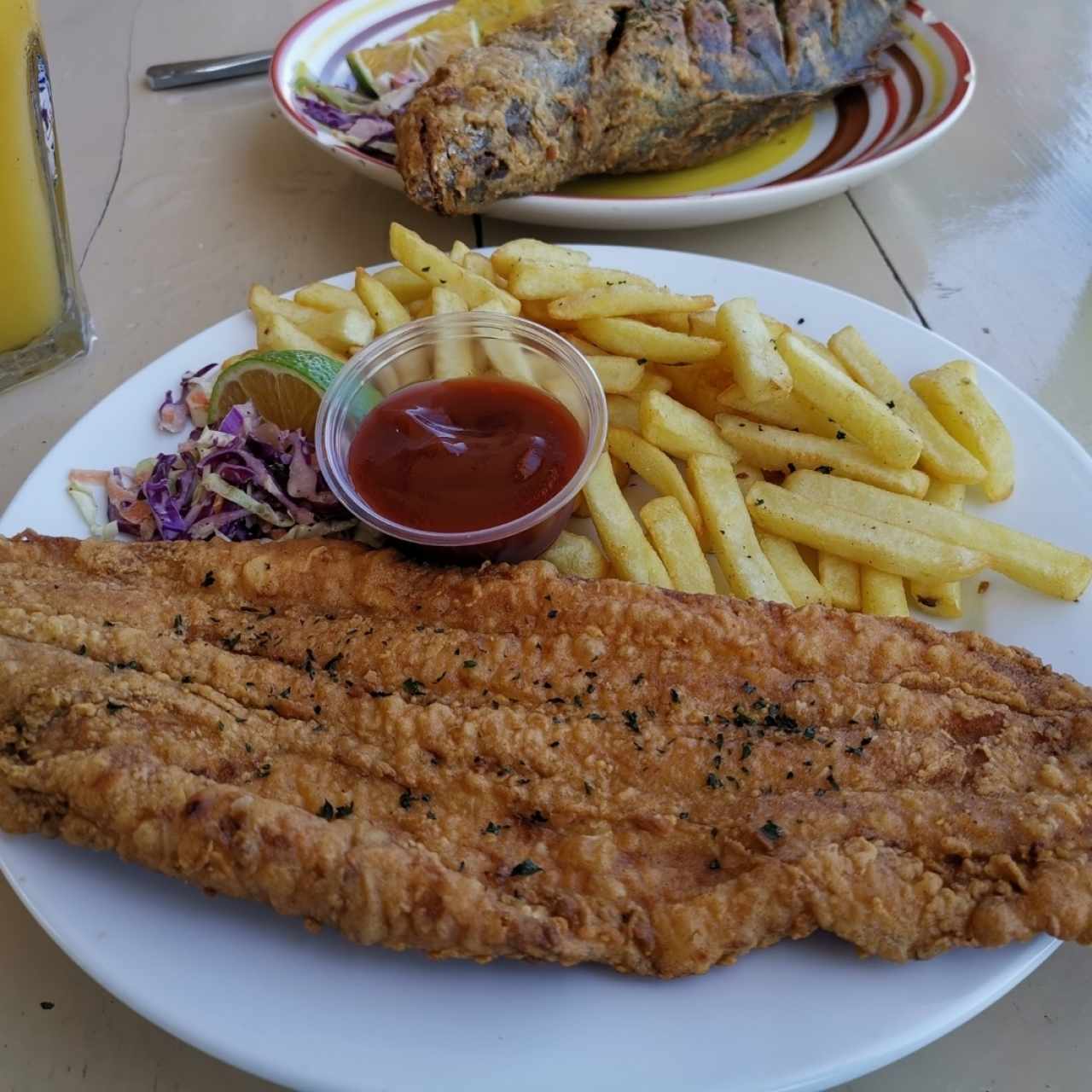 Platos Fuertes - FILETE DE PESCADO