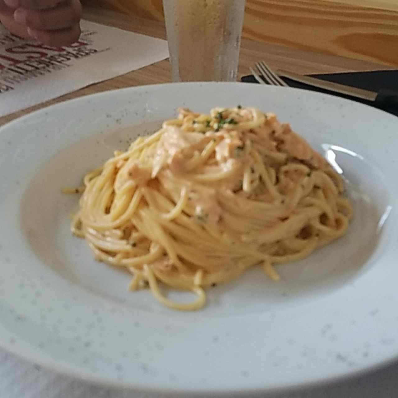 spaguetti al salmon