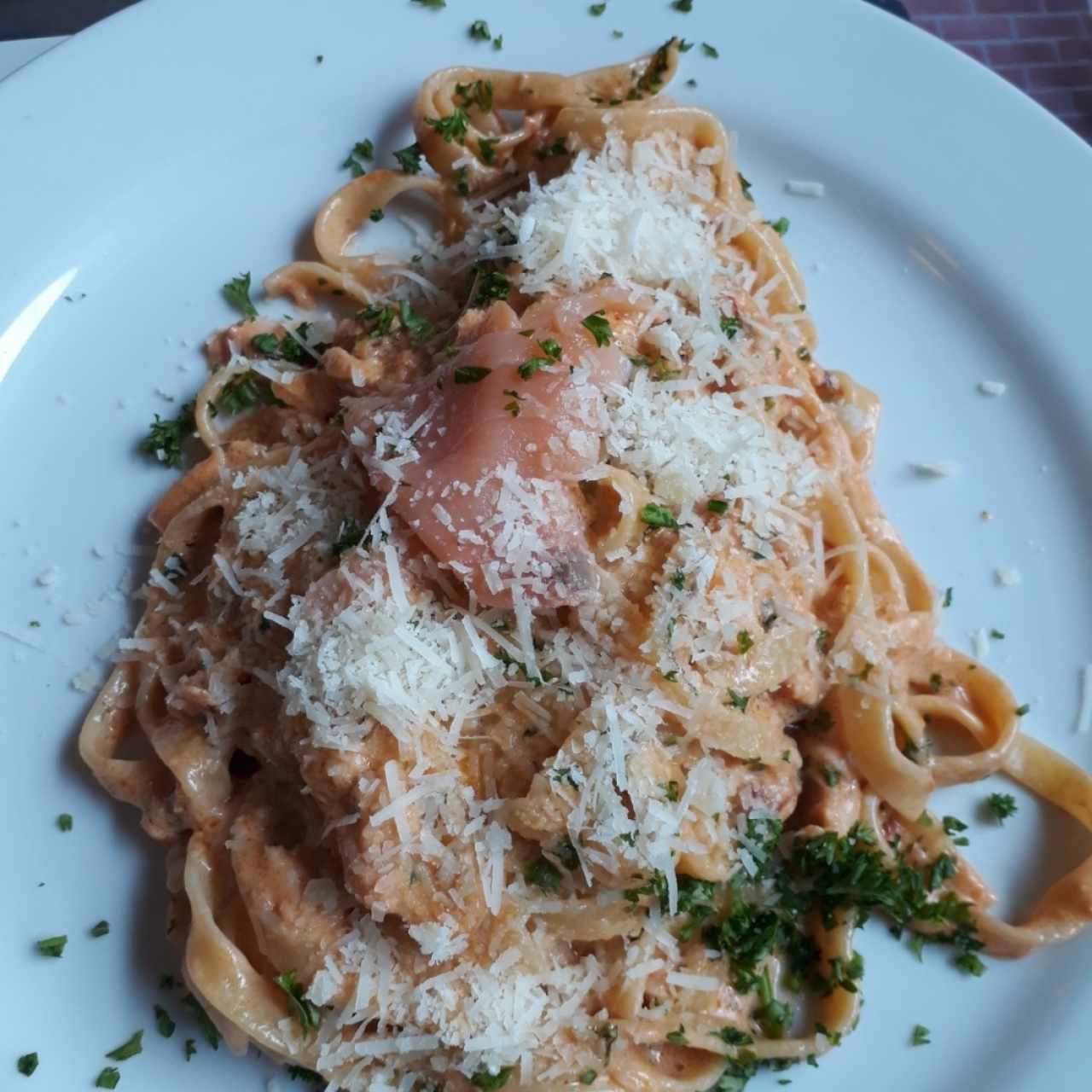 PASTA - Fusilli Al Salmone