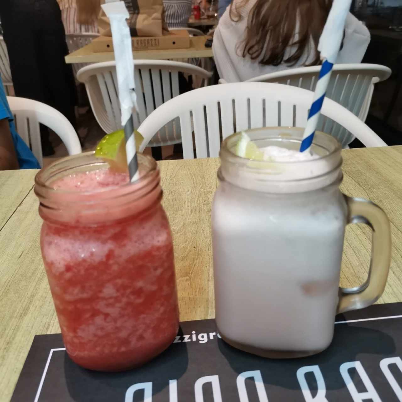 Limonada de limon con coco / fresa. 