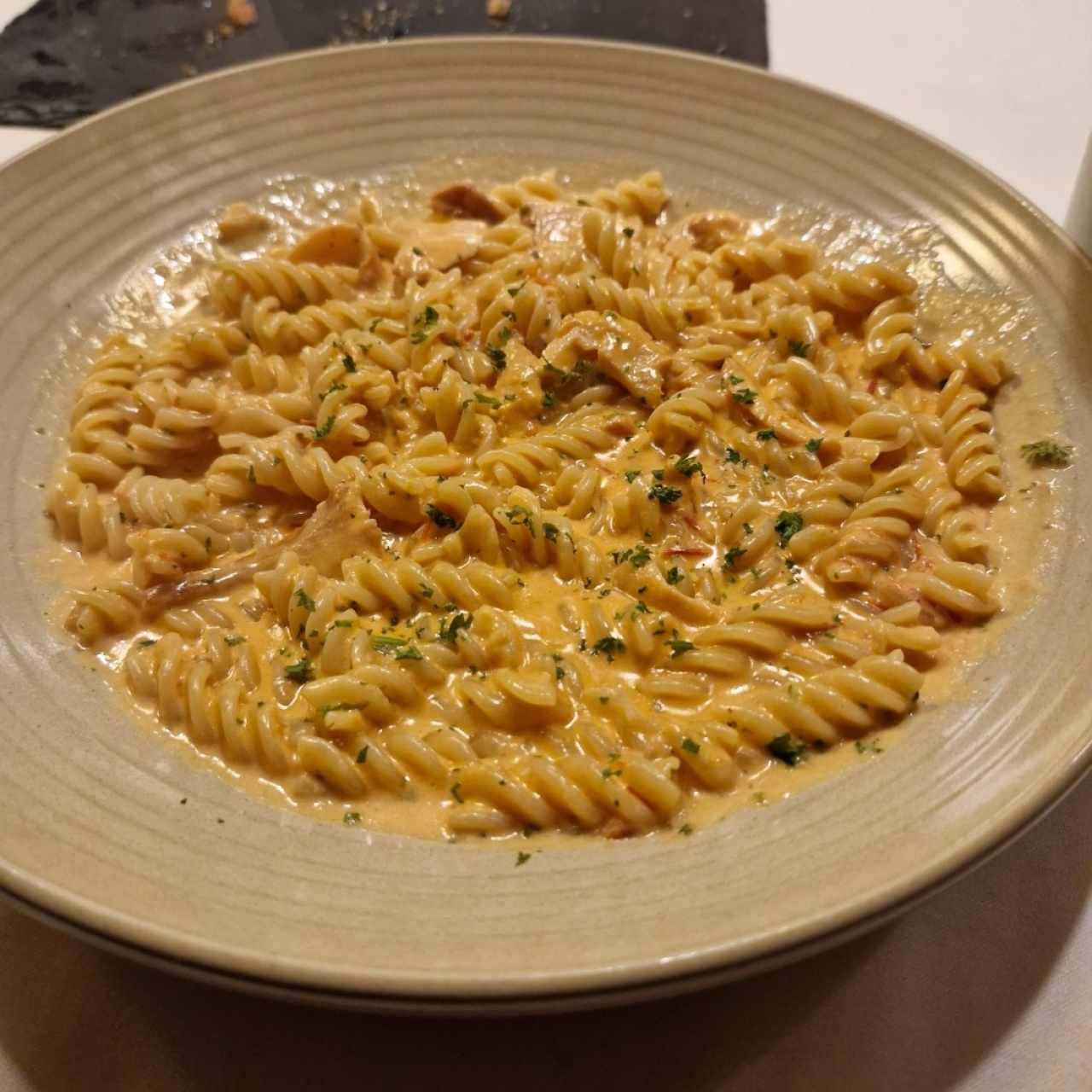 Pasta Tradizionale - Fusilli Al Salmone