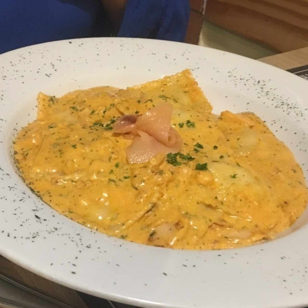 raviolis di ricotta al salmon