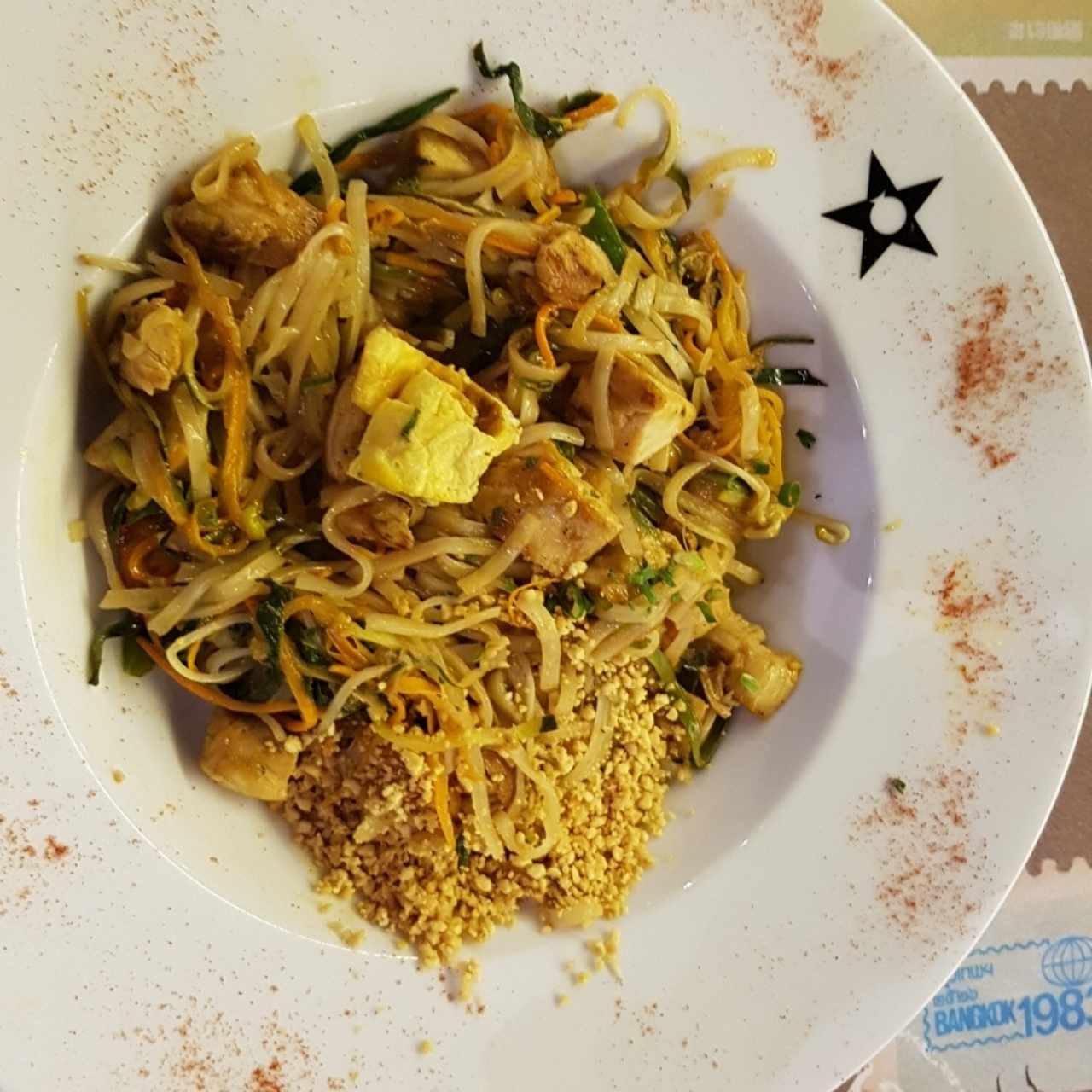 Pad thai de pollo