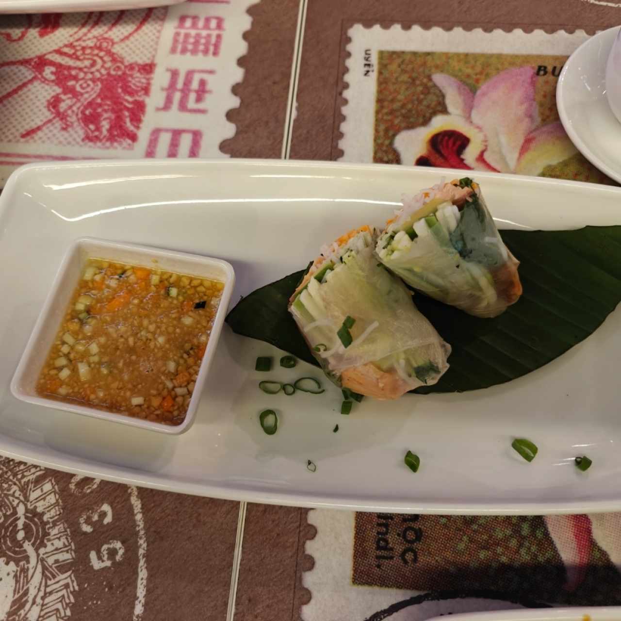 Rollitos de Papel de Arroz de Salmón