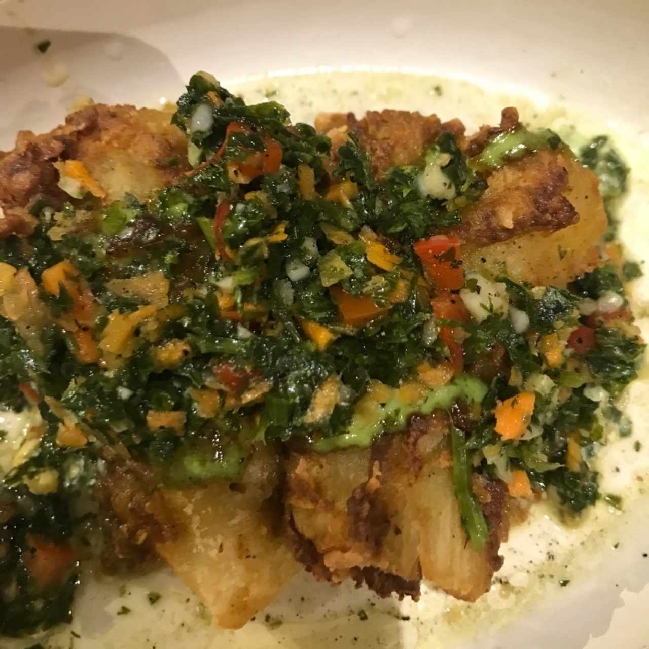 Yuca con chimichurri