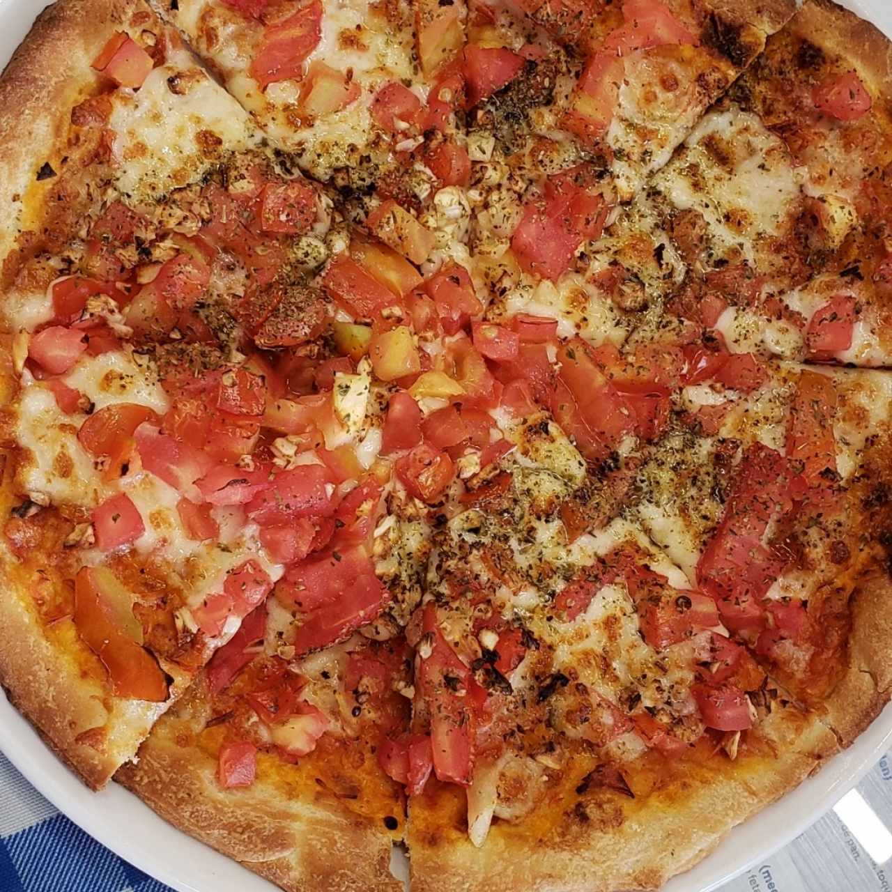 Pizza Ajo y Tomate