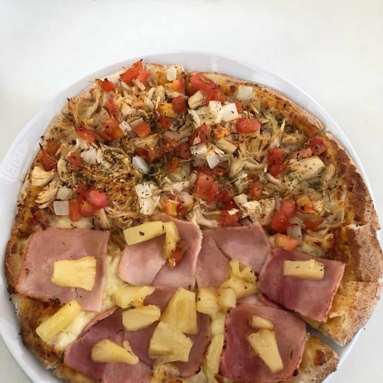 pizza pollo especial y hawaiana