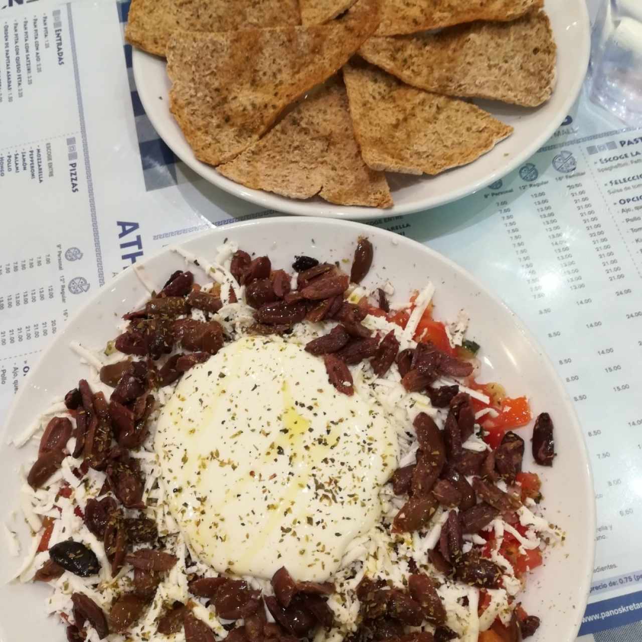 Ladopsomo mediano con pan pita