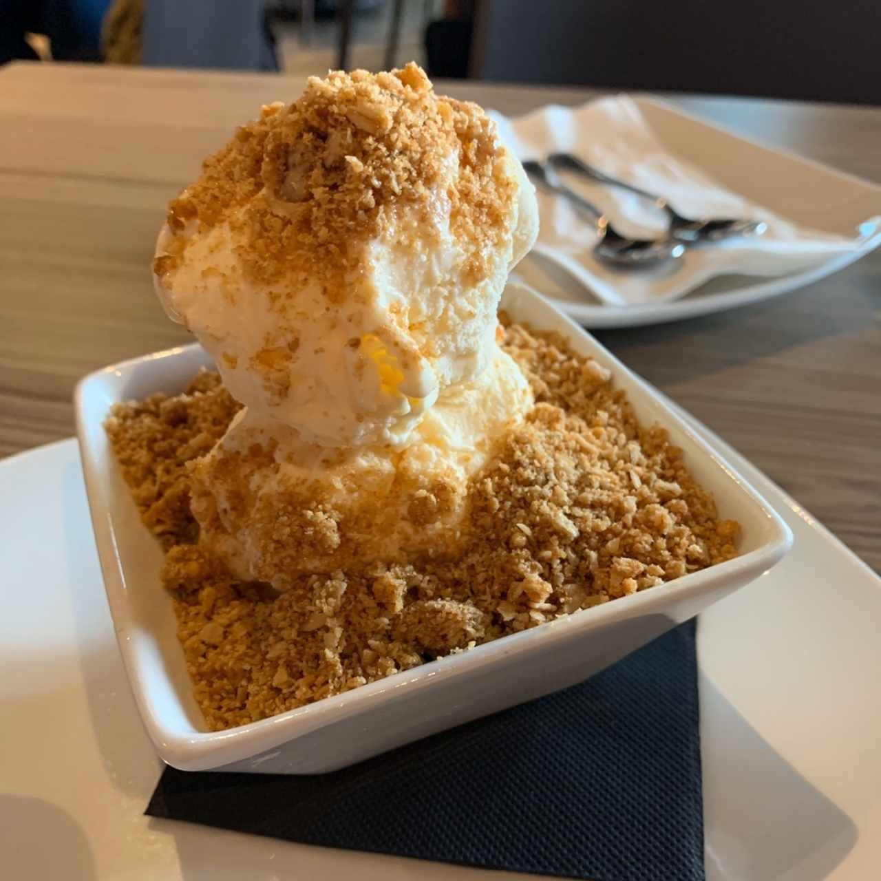 Apple Crisp (relleno de apple pie, nueces, helado y galleta)