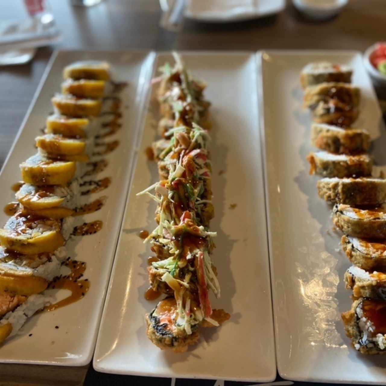 tataki, platano roll y tropical roll