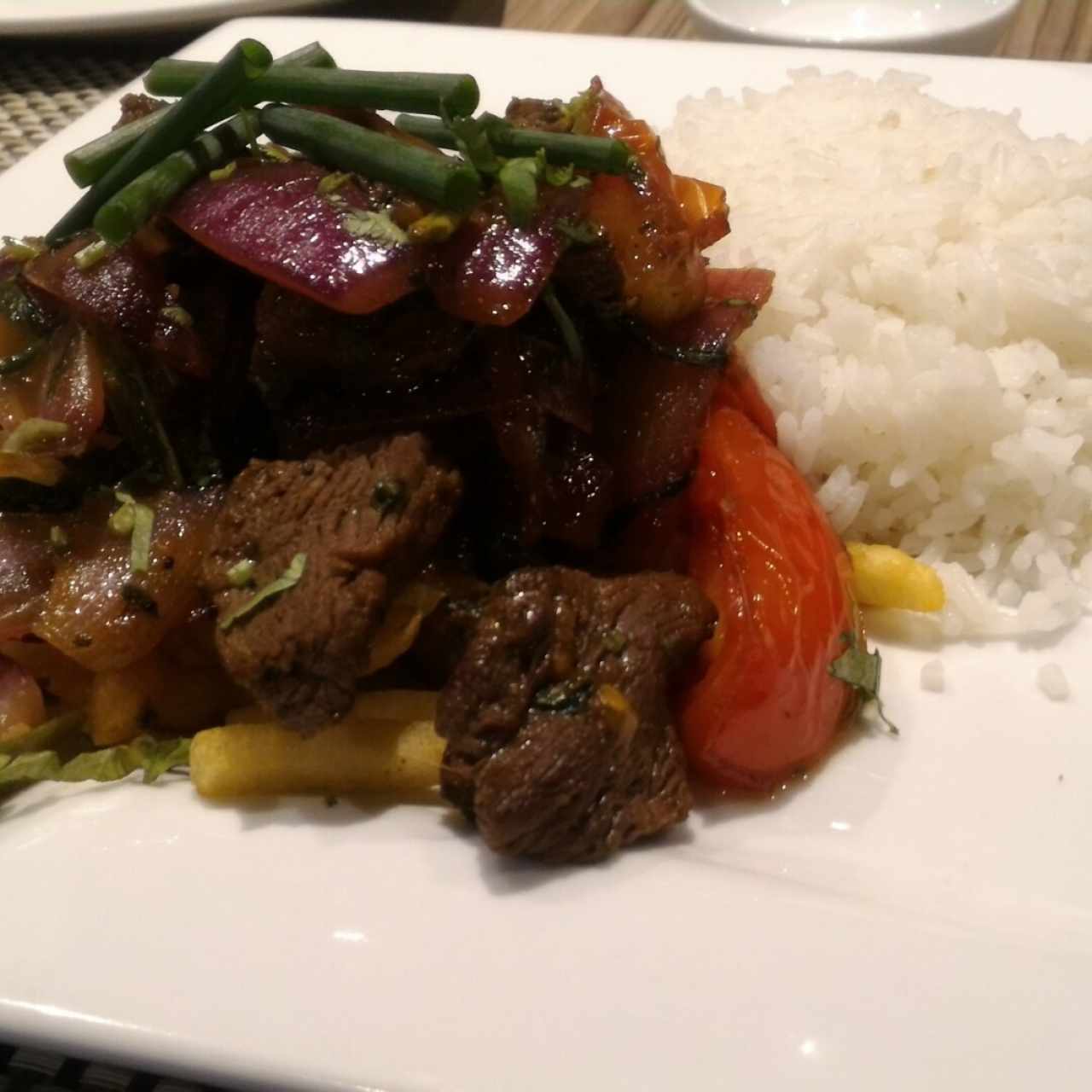 Lomo saltado