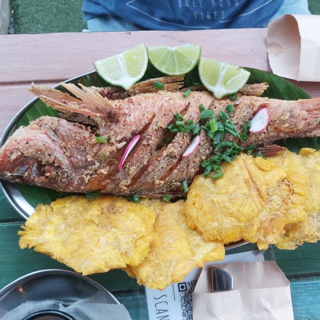 Pescado Frito con patacones