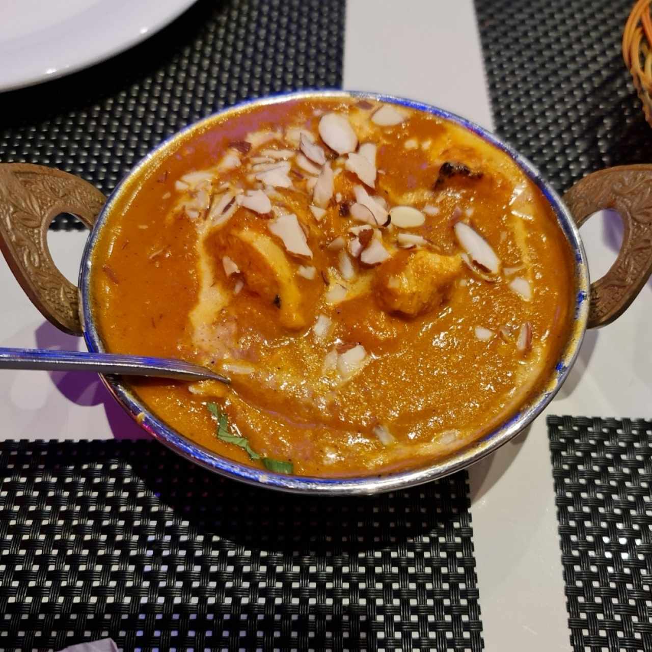 CHICKEN KORMA