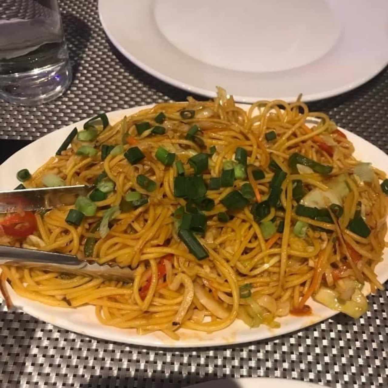 Vegetable Hakka Noodle / Fideos Hakka de Vegetales