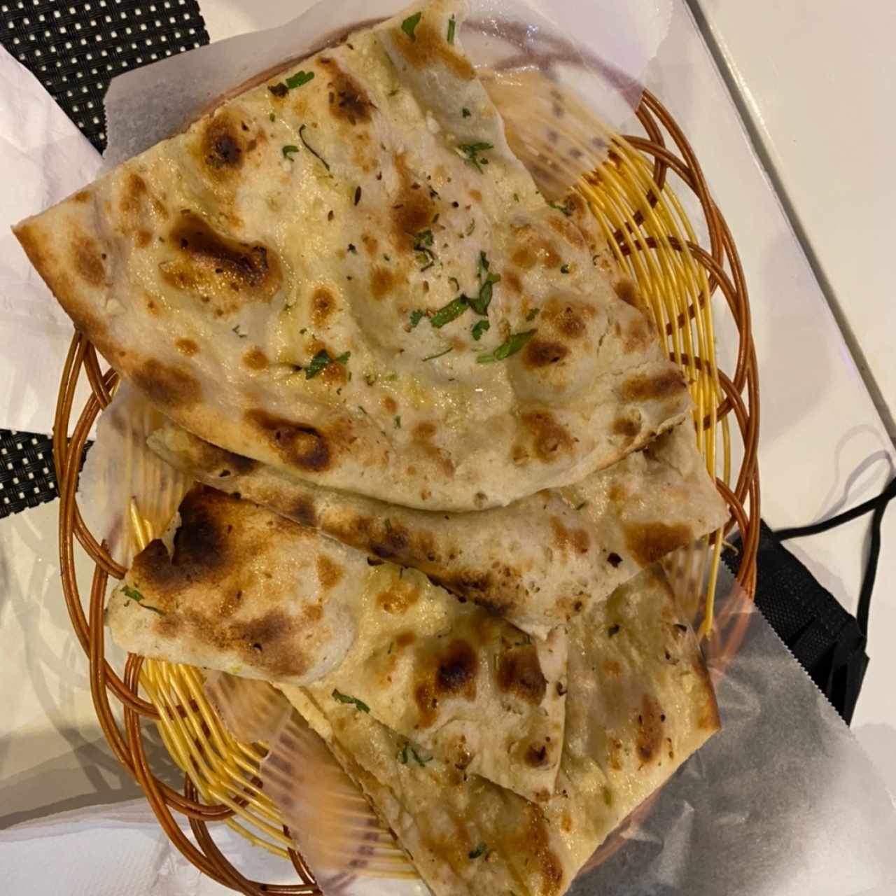 INDIAN BREADS - GARLIC NAAN