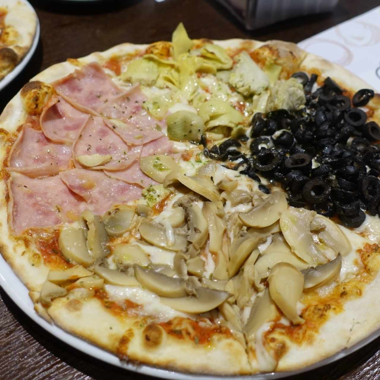 pizza de jamón y champiñones 