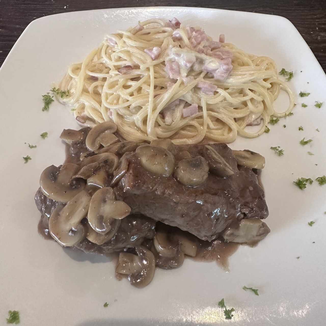 Filete de Res en Salsa Marsala