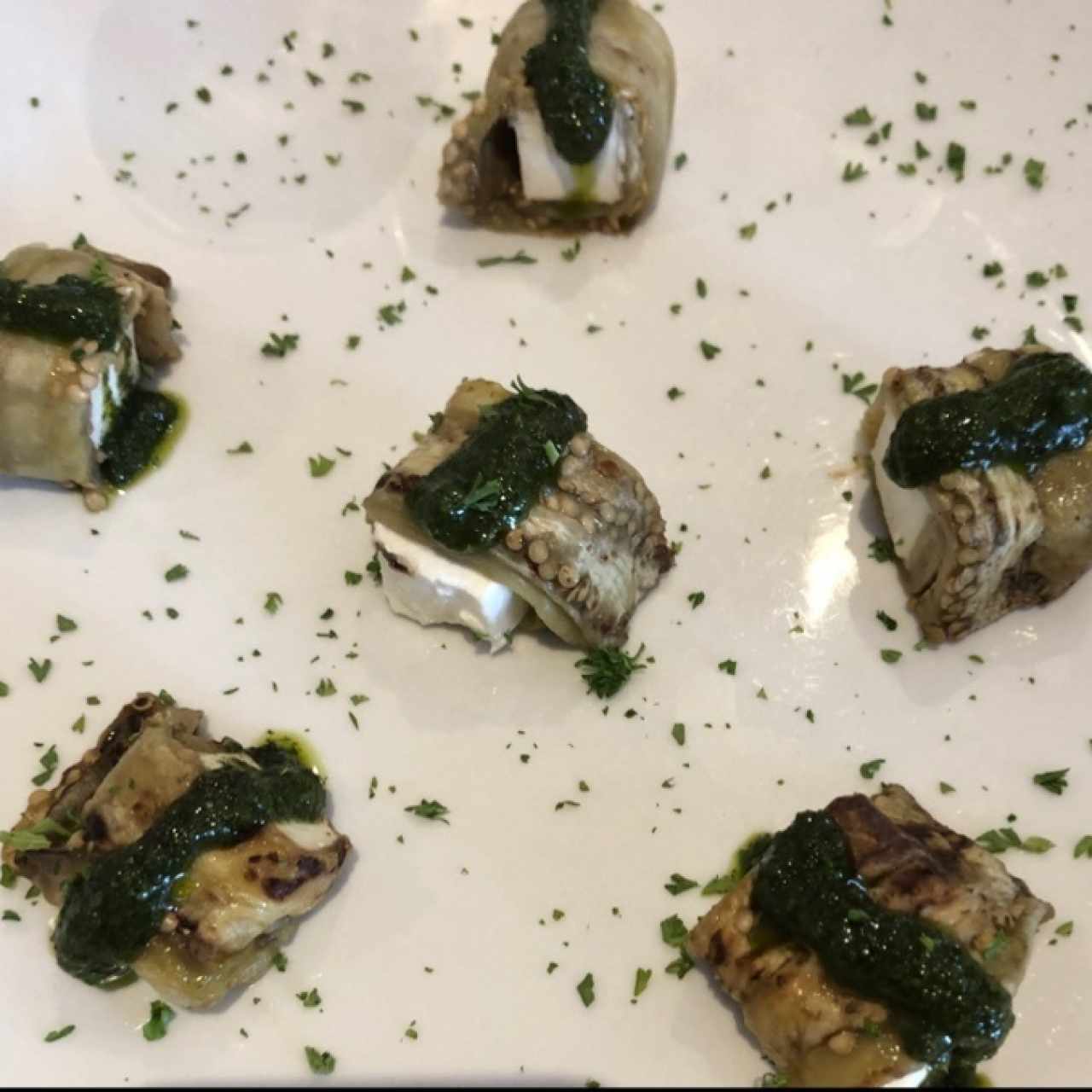 involtini berenjena y queso crema