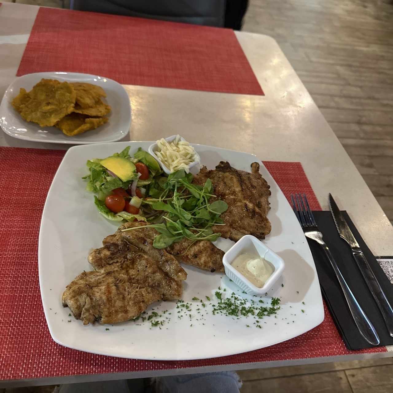 Pollo Brasero al Carbón