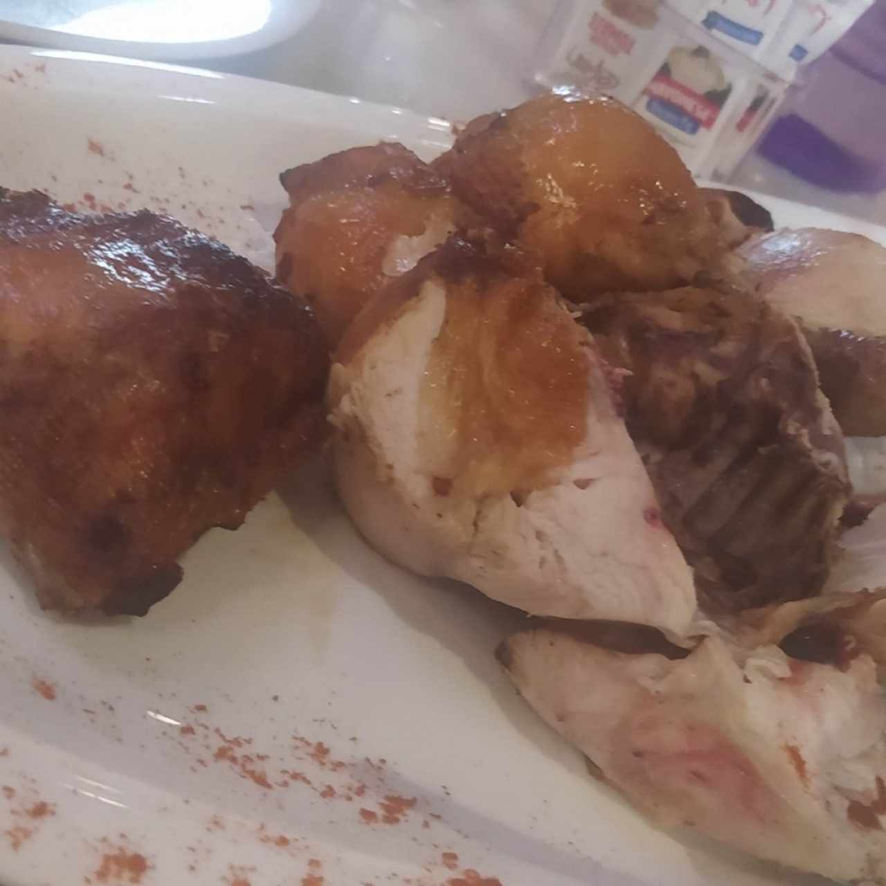 Pollo entero al carbón